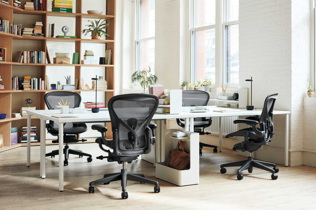 design circular - cadeira Aeron no escritório
