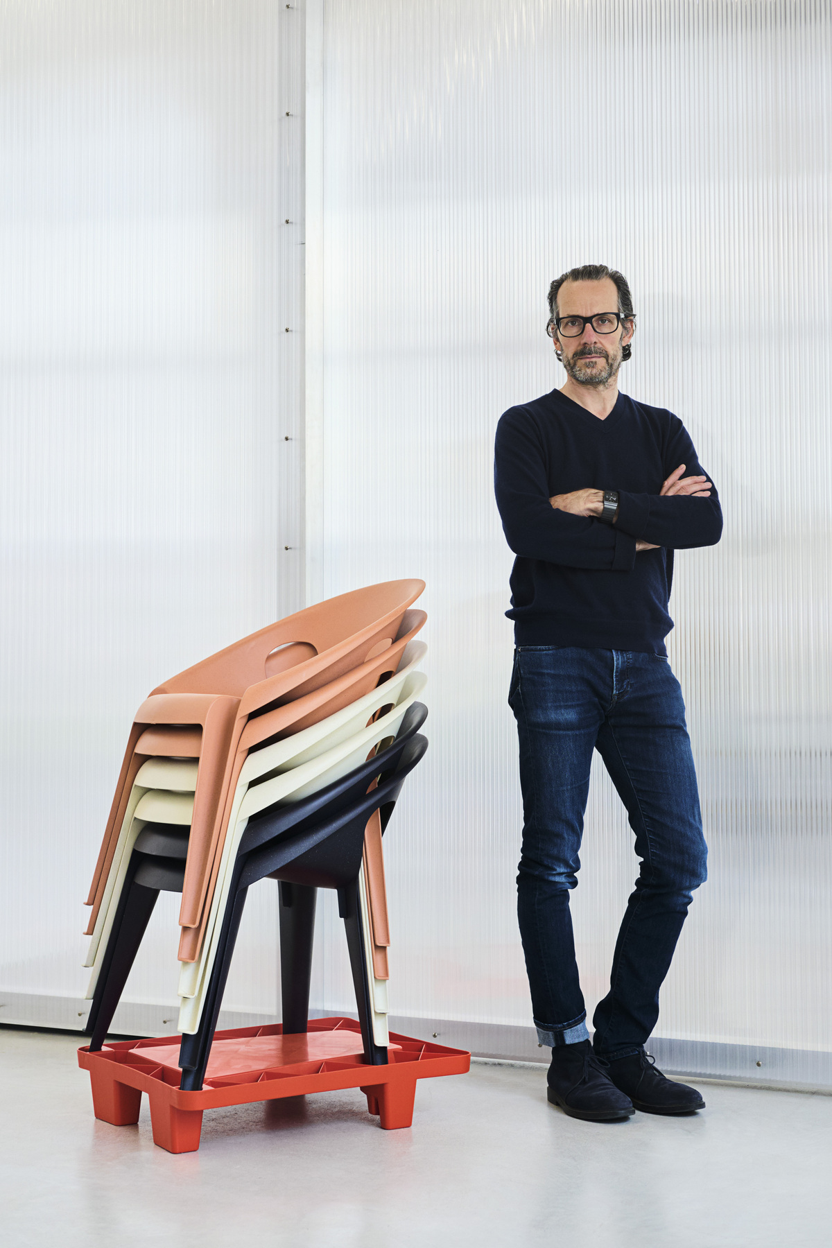 Magis-designer-Konstantin-Grcic-Bell-Chair-portrait